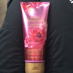 Victoria secret body cream
